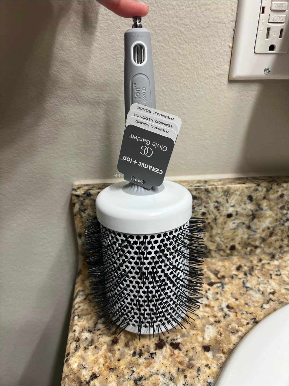 Olive Garden White Round Vent Brush